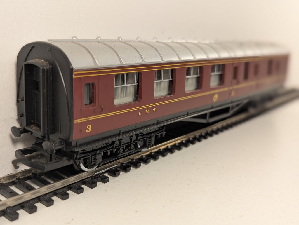 Hornby R423 LMS Corridor Brake Third Coach