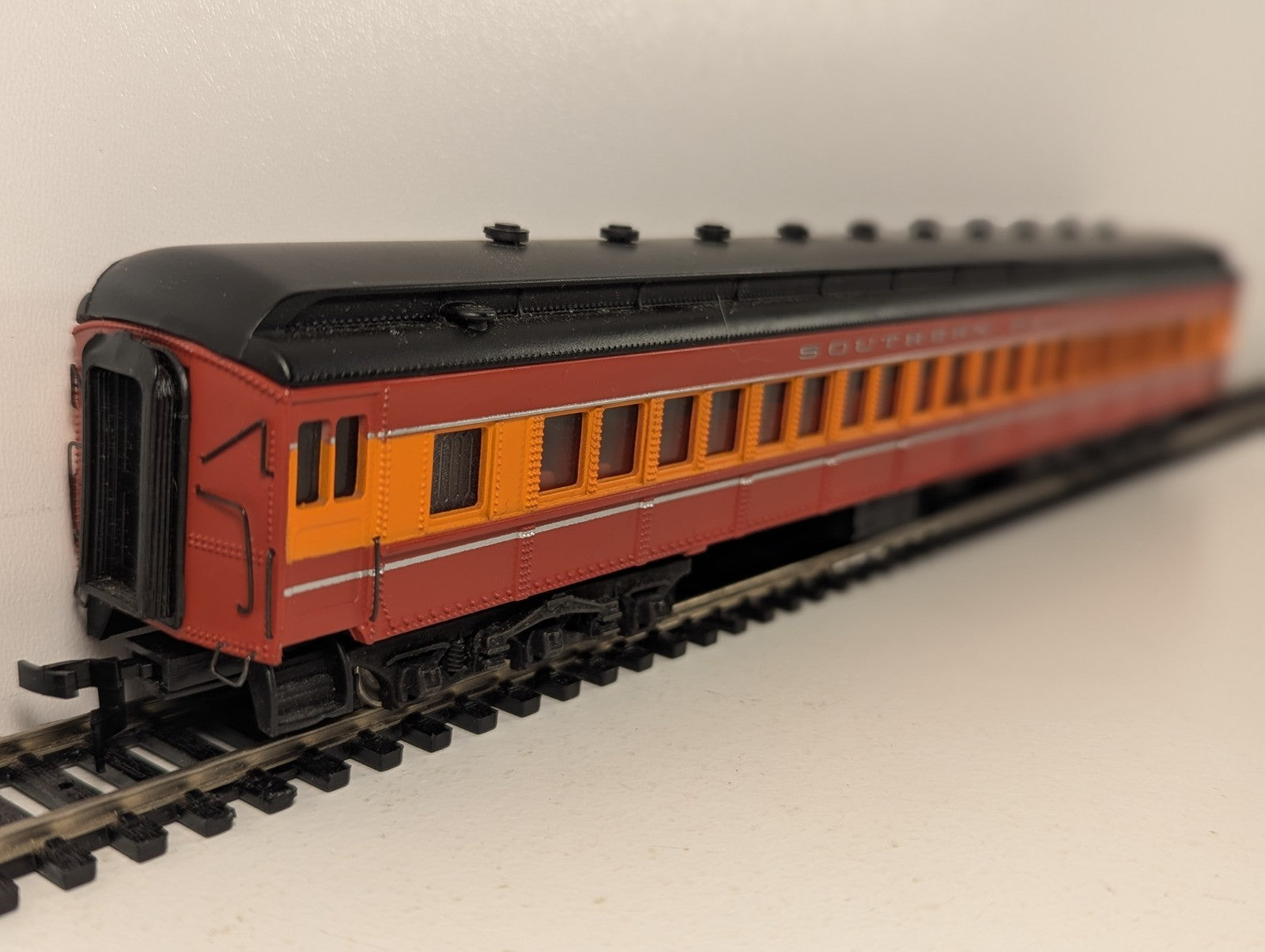 Bachmann Spectrum 89422 HO Gauge Southern Pacific Passenger Car - Boxed