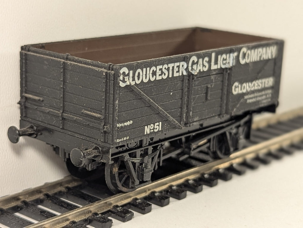 Airfix OO Gauge 7 Plank Open Wagon Goods Wagon 51 Gloucester Gas Light Company