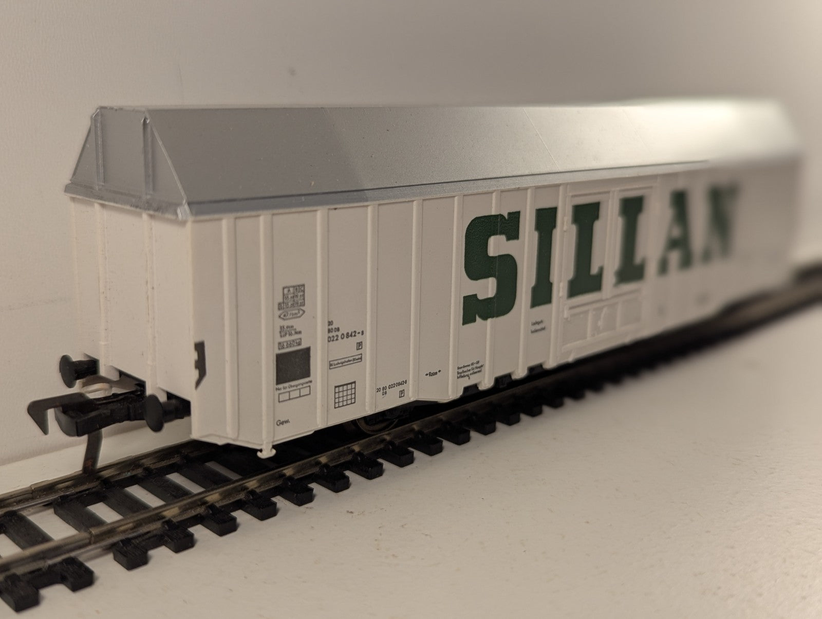 Fleischmann HO Gauge DB 'Sillan' Sliding Wall Wagon Goods Wagon 20