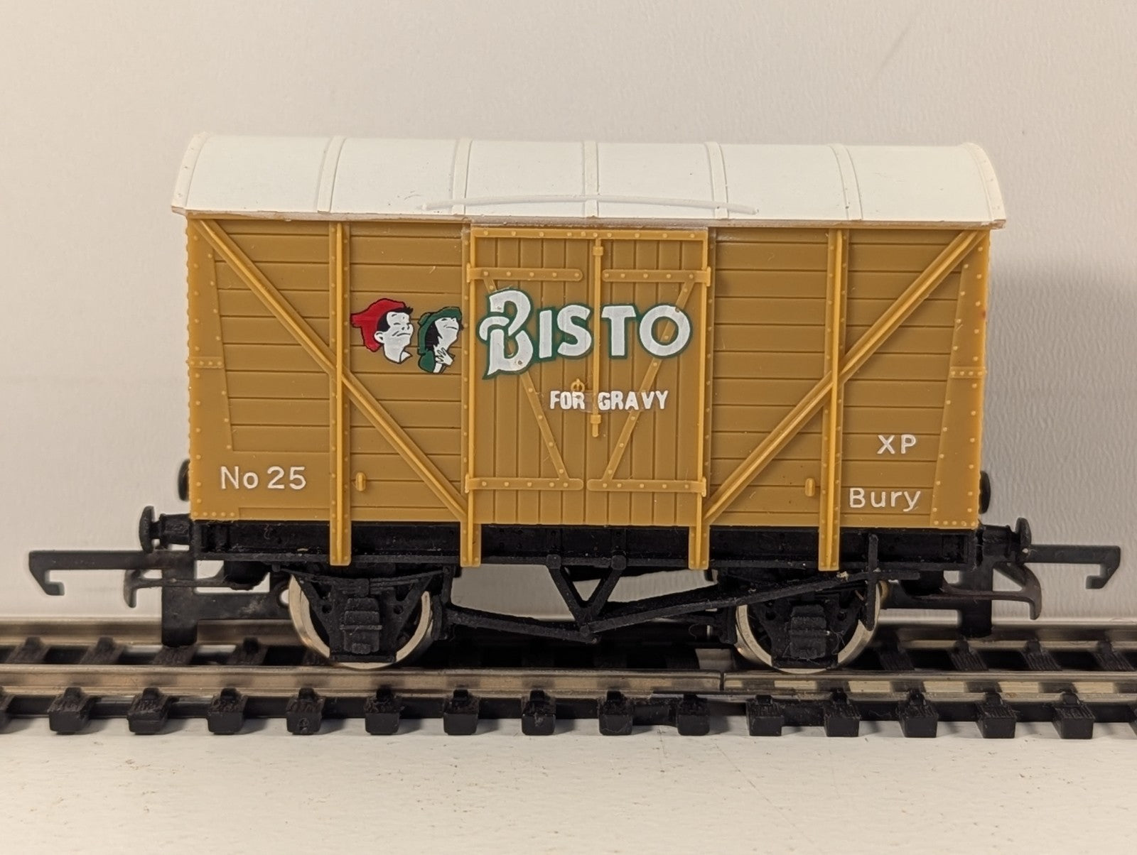 Wrenn Railways W5047 Bistro Ventilated Van