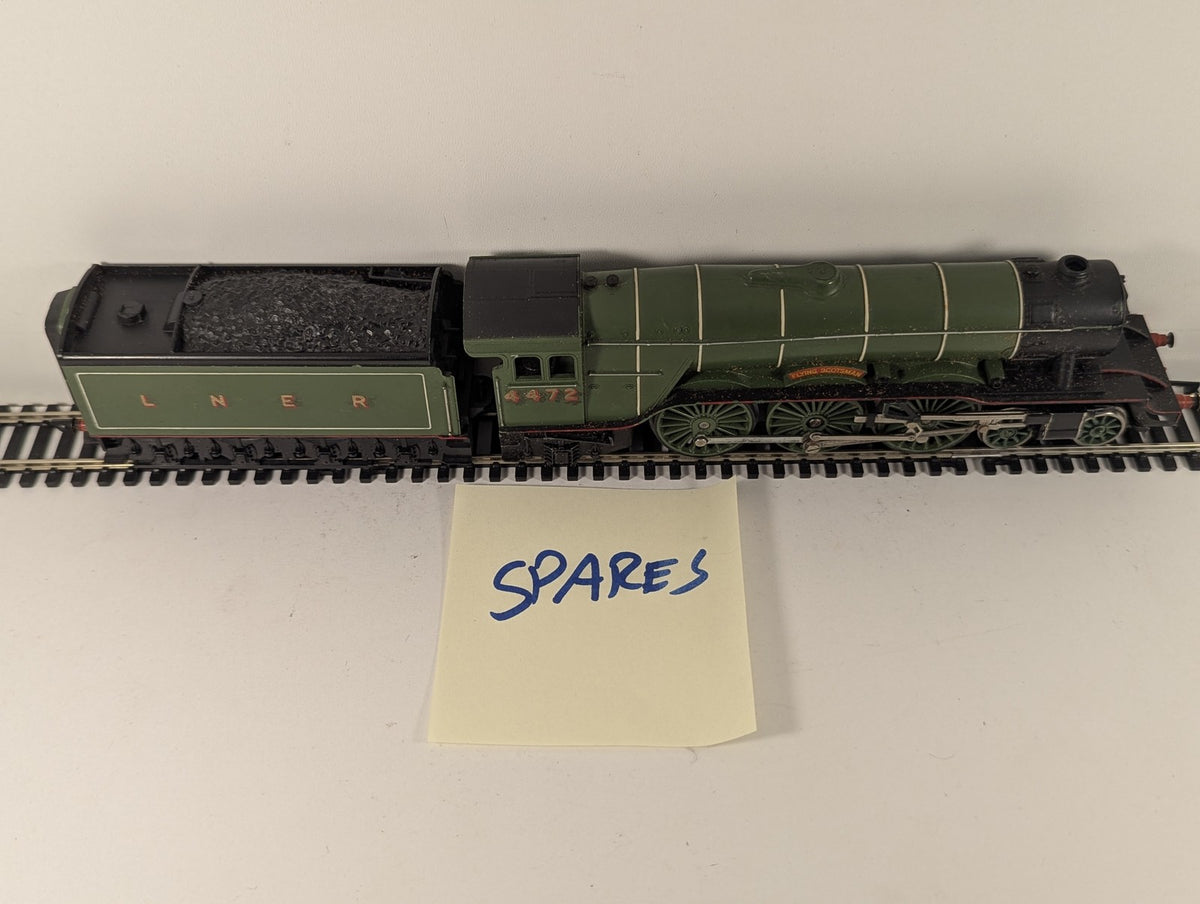 Hornby OO Gauge Class A3 Flying Scotsman Steam Locomotive 4472 LNER Apple Green