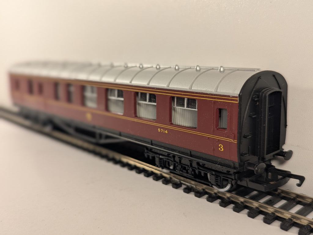 Hornby OO Gauge LMS Brake 3rd Coach Passenger Coach 5714 LMS Maroon R423