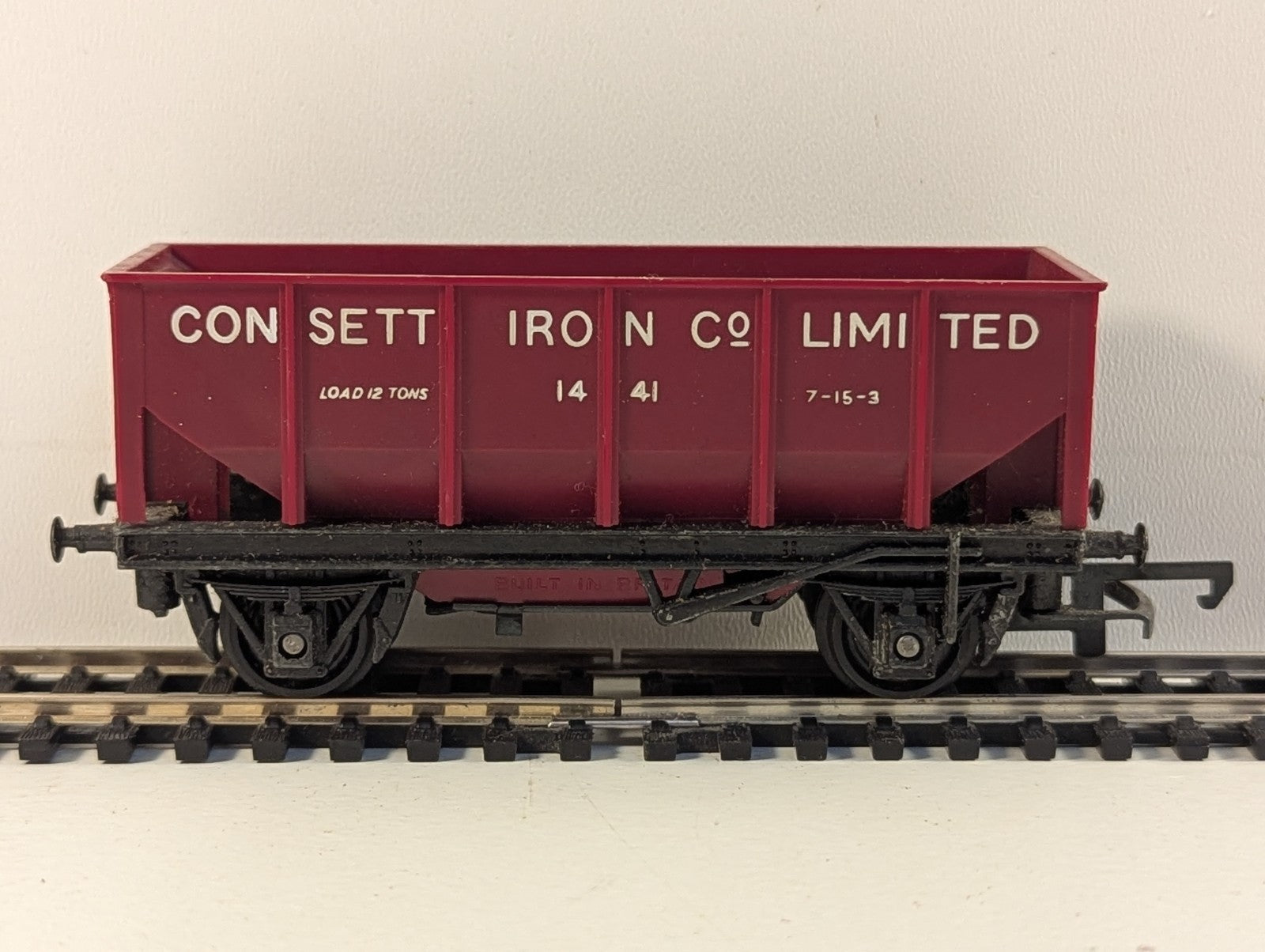 Tri-ang R214C OO Gauge Consett Iron Ore Wagon - missing coupling