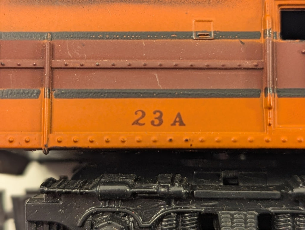 Tempo Fairbanks Morse C-Liner Diesel Dummy Locomotive - Missing Front Coupler