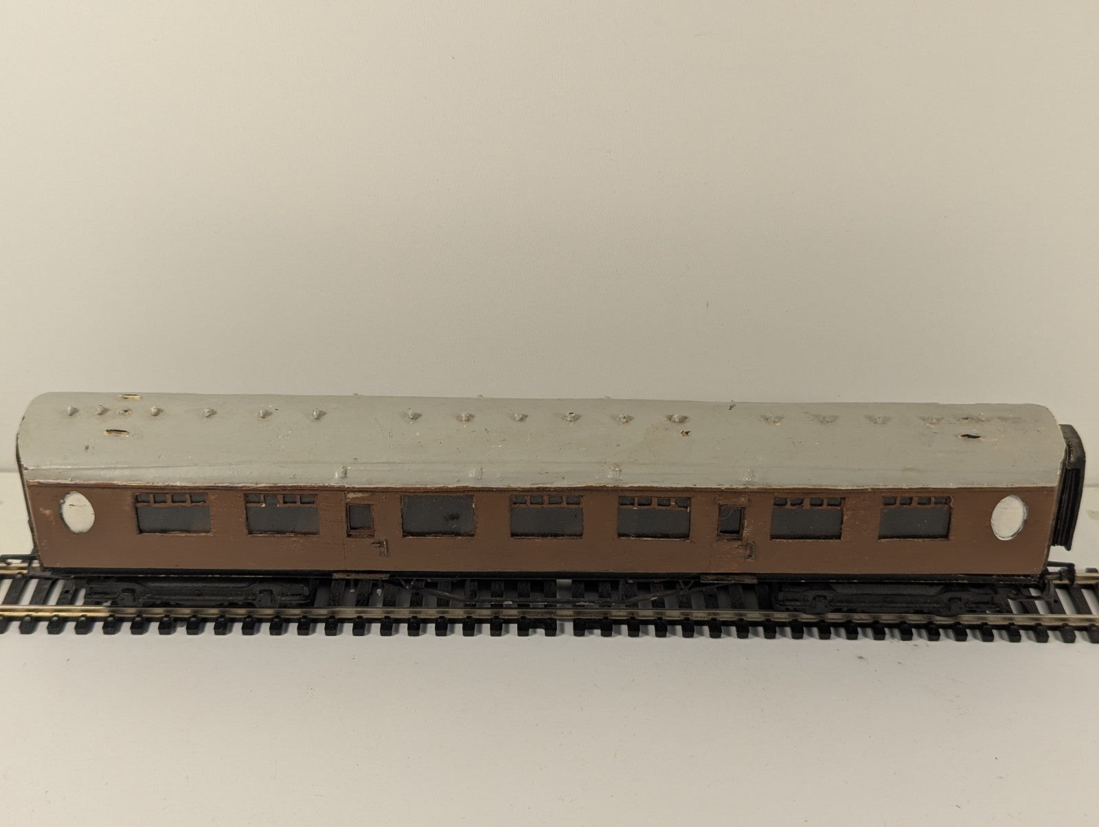 Kitbuilt OO Gauge LNER Teak Brake Coach