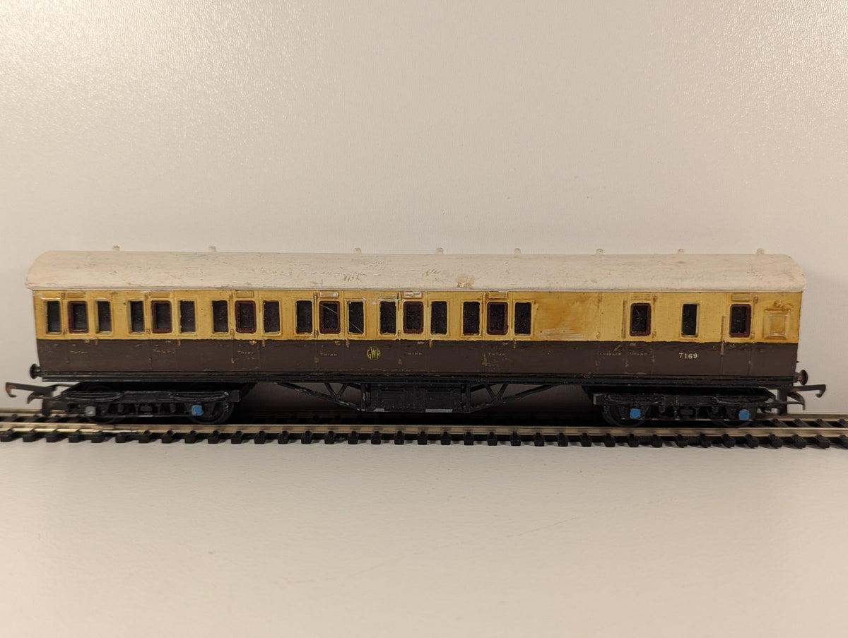 Kitbuilt GWR Collett Composite Coach No. 7169 – Brown & Cream