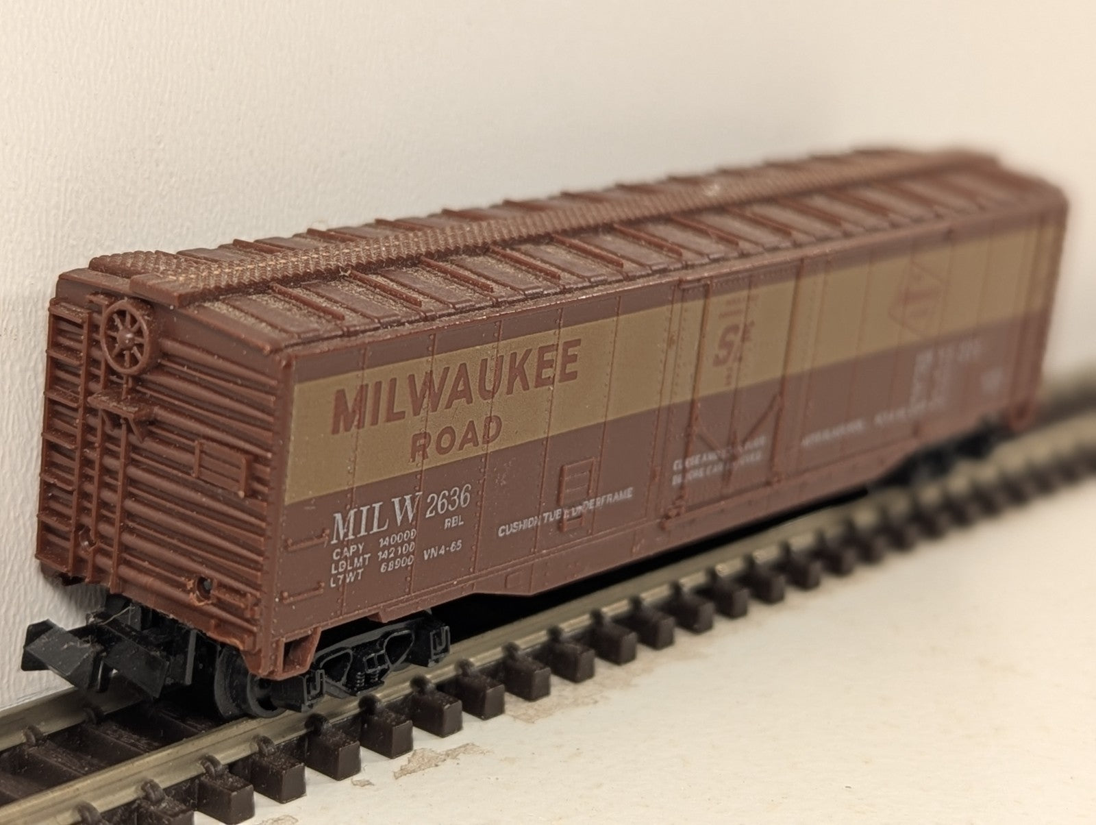 Lima N Gauge Milwaukee Road 51ft Mechanical Boxcar