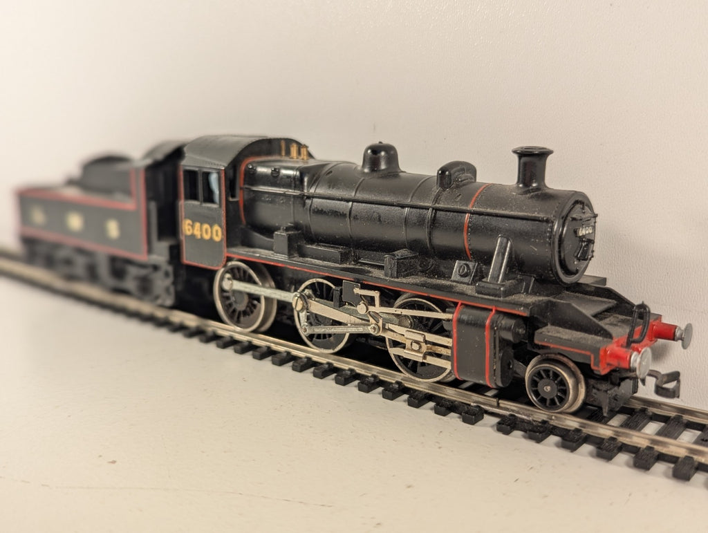 Hornby R857 OO Gauge LMS Ivatt Class 2MT 2-6-0 - Boxed