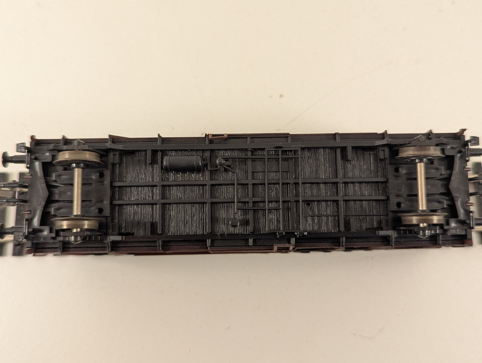 Roco Deutsche Bundesbahn Covered Goods Wagon Brown