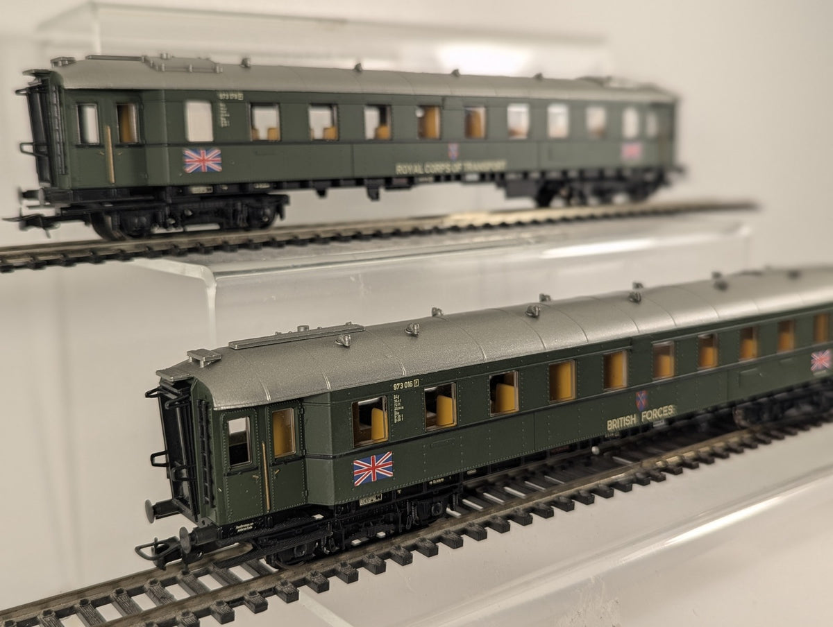 Liliput HO Gauge Wagenset Brit. Rheinarmee, Ep. III Passenger Coach Set