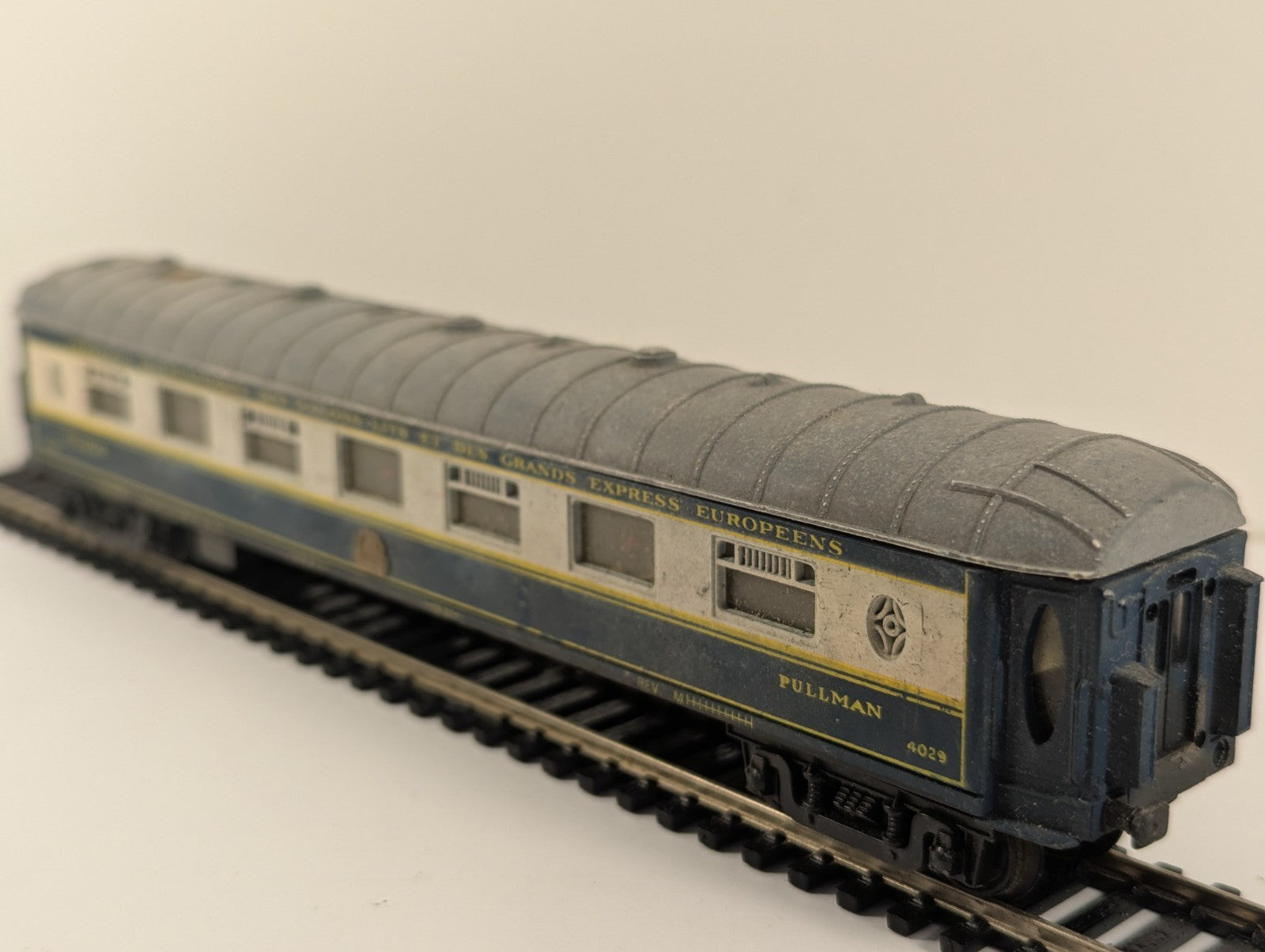 Jouef HO Gauge CIWL Pullman Buffet Car 4029