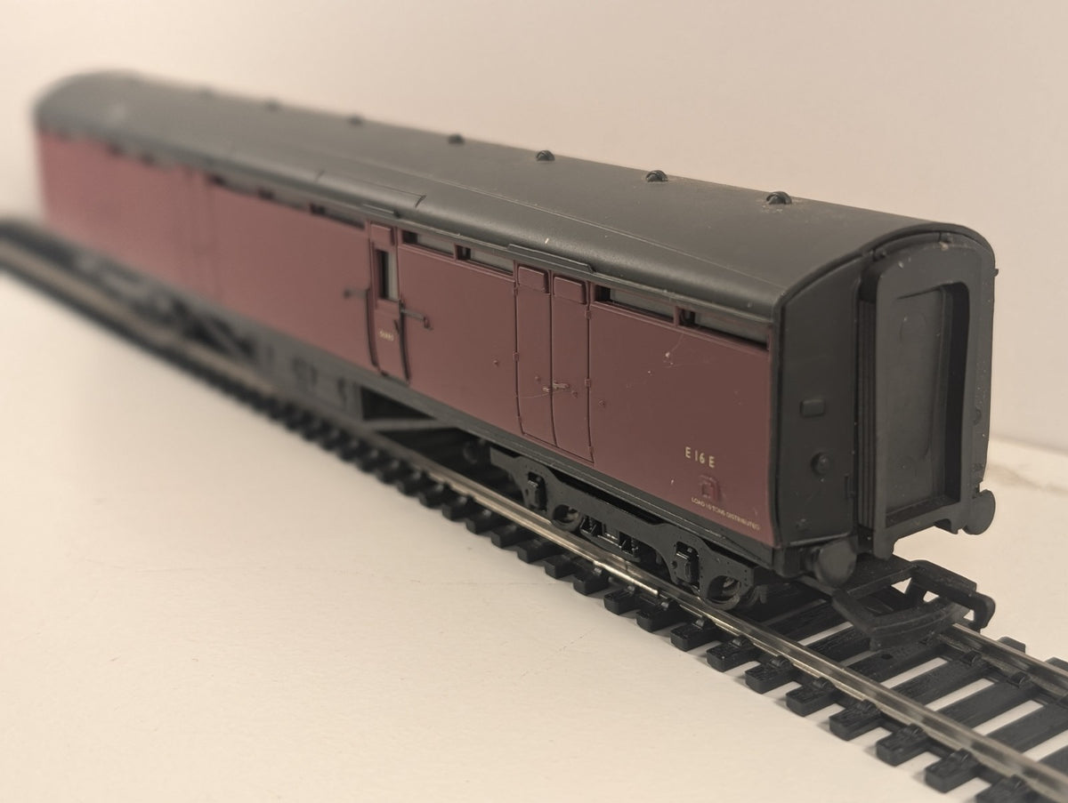 Bachmann 34-653 63ft Thompson BG Full Brake in Crimson