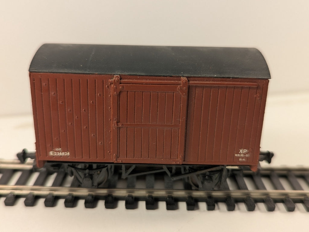 Kitbuilt 12T Vent Van – OO Gauge