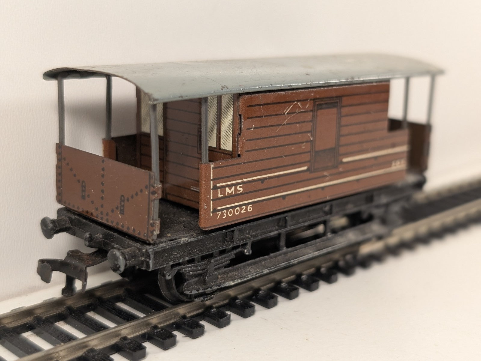 Hornby OO Gauge LMS 20 Ton Brake Van