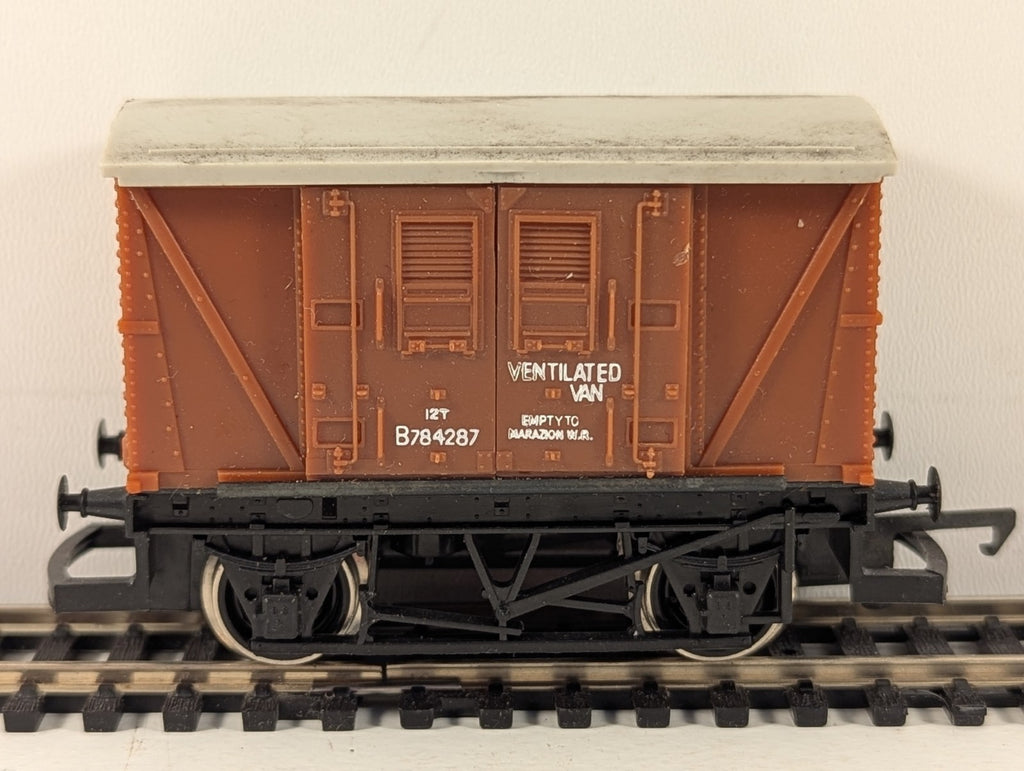 Hornby R009 British Railways Ventilated Van