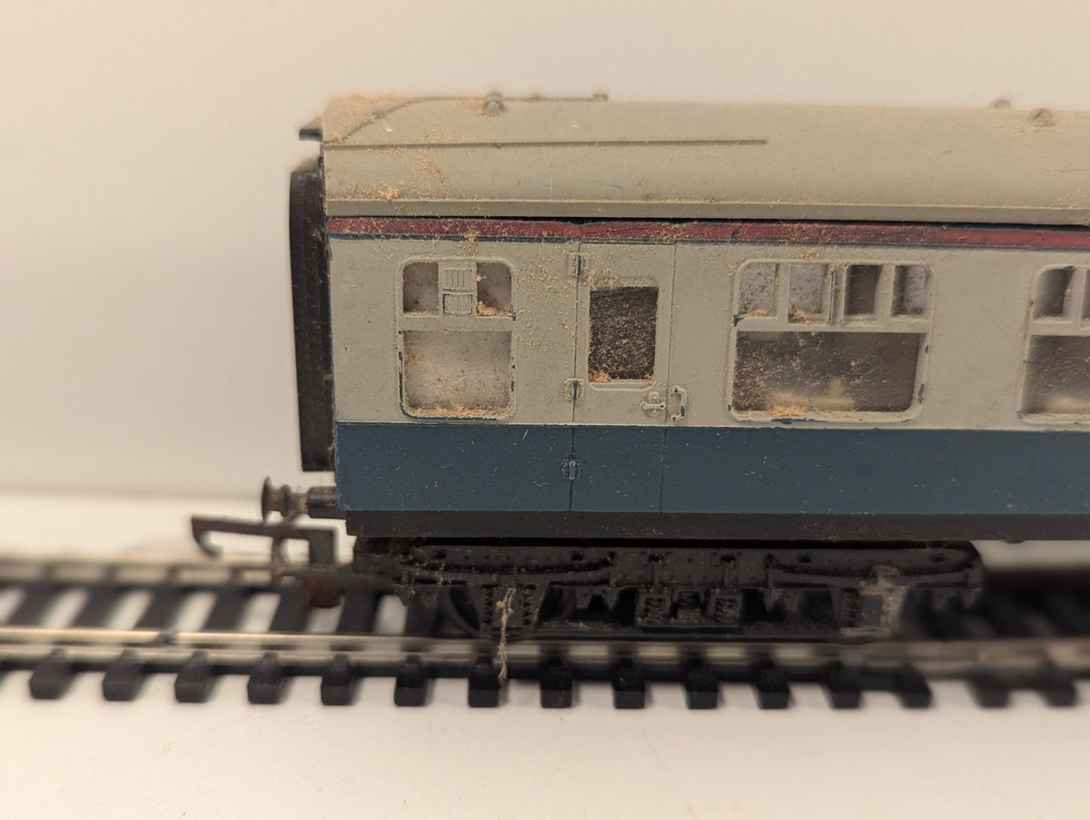 Hornby R729 OO Gauge BR Mk1 Buffet Coach No.1825 – Blue & Grey – Needs a Clean