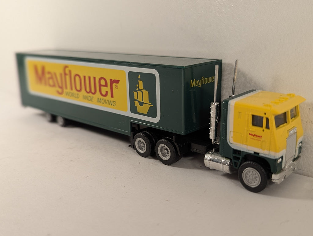 Con-Cor HO Gauge Tractor + Moving Van Trailer Mayflower Road Vehicle