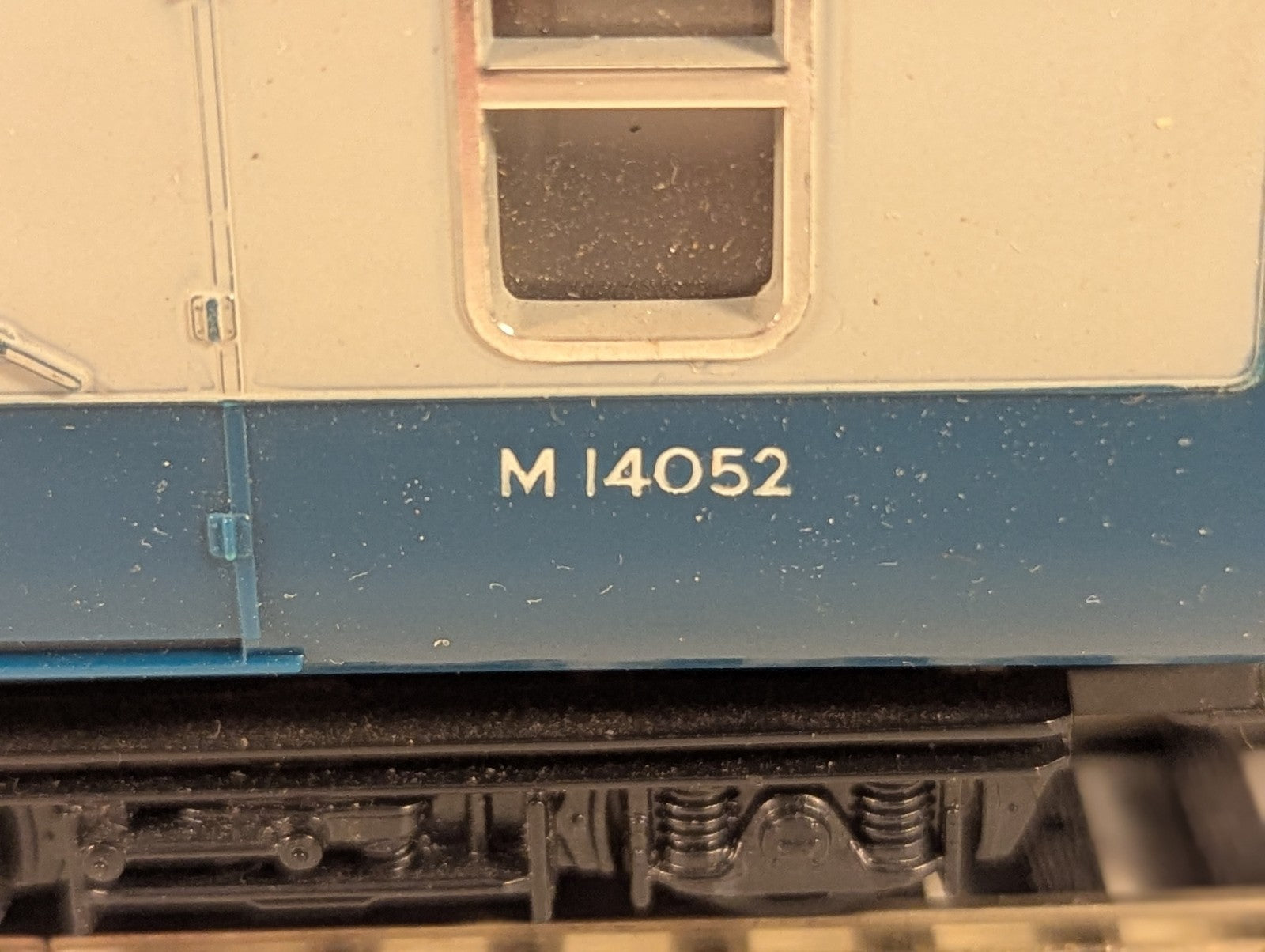 Hornby OO Gauge BR Mk1 BSK Brake Second Corridor Passenger Coach M14052
