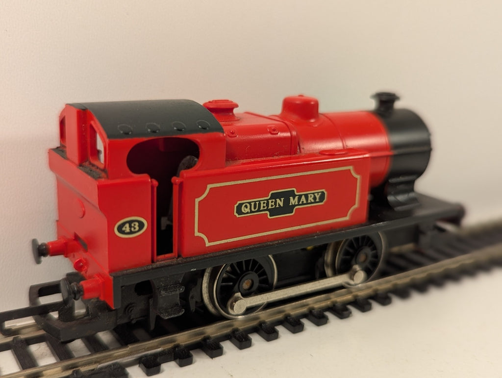 Hornby OO Gauge R863 Class D 0-4-0T “Queen Mary” No.43 Industrial Tank Loco