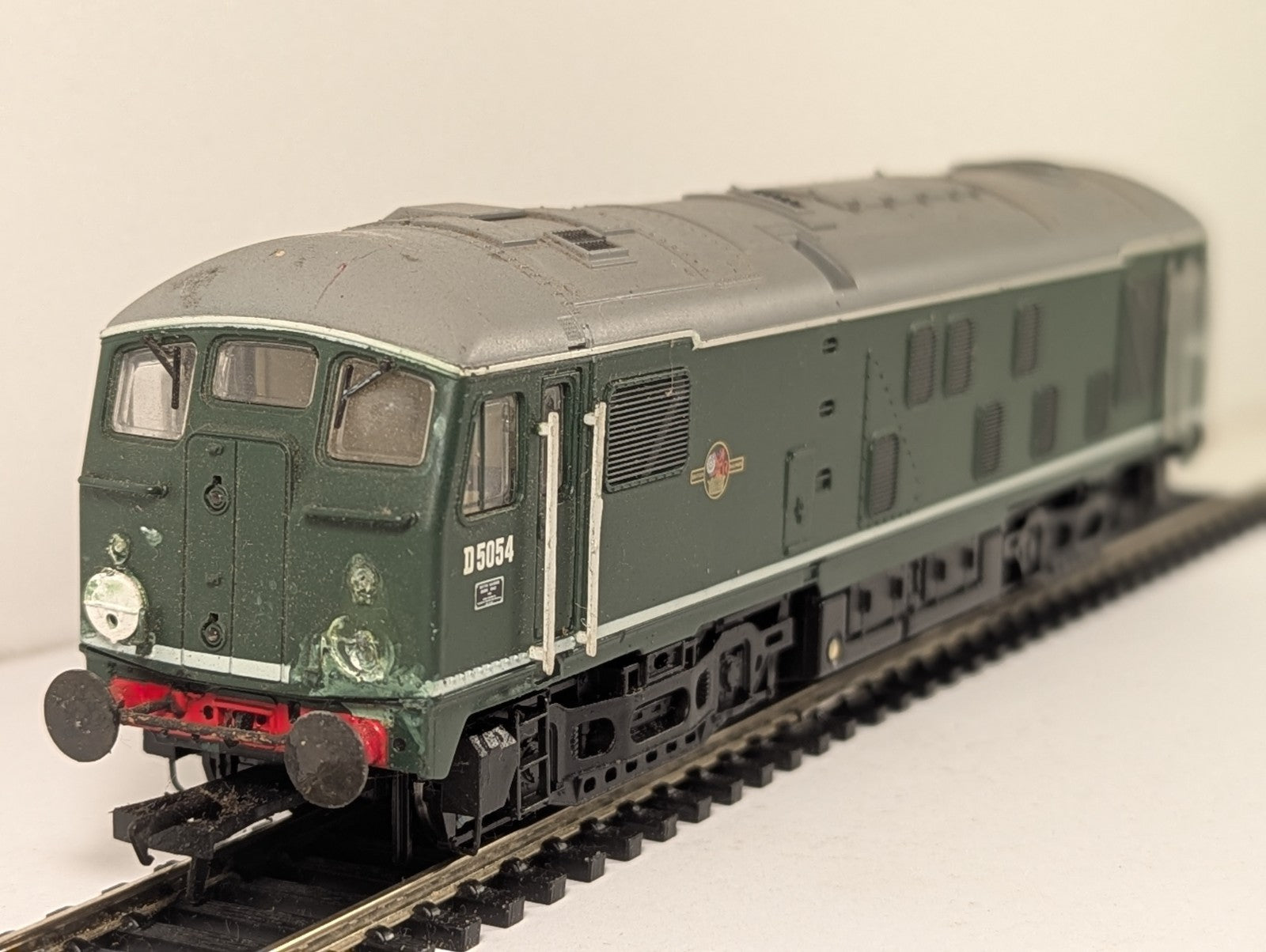 Bachmann OO Gauge Class 24 Locomotive D5054 BR Green 32-326