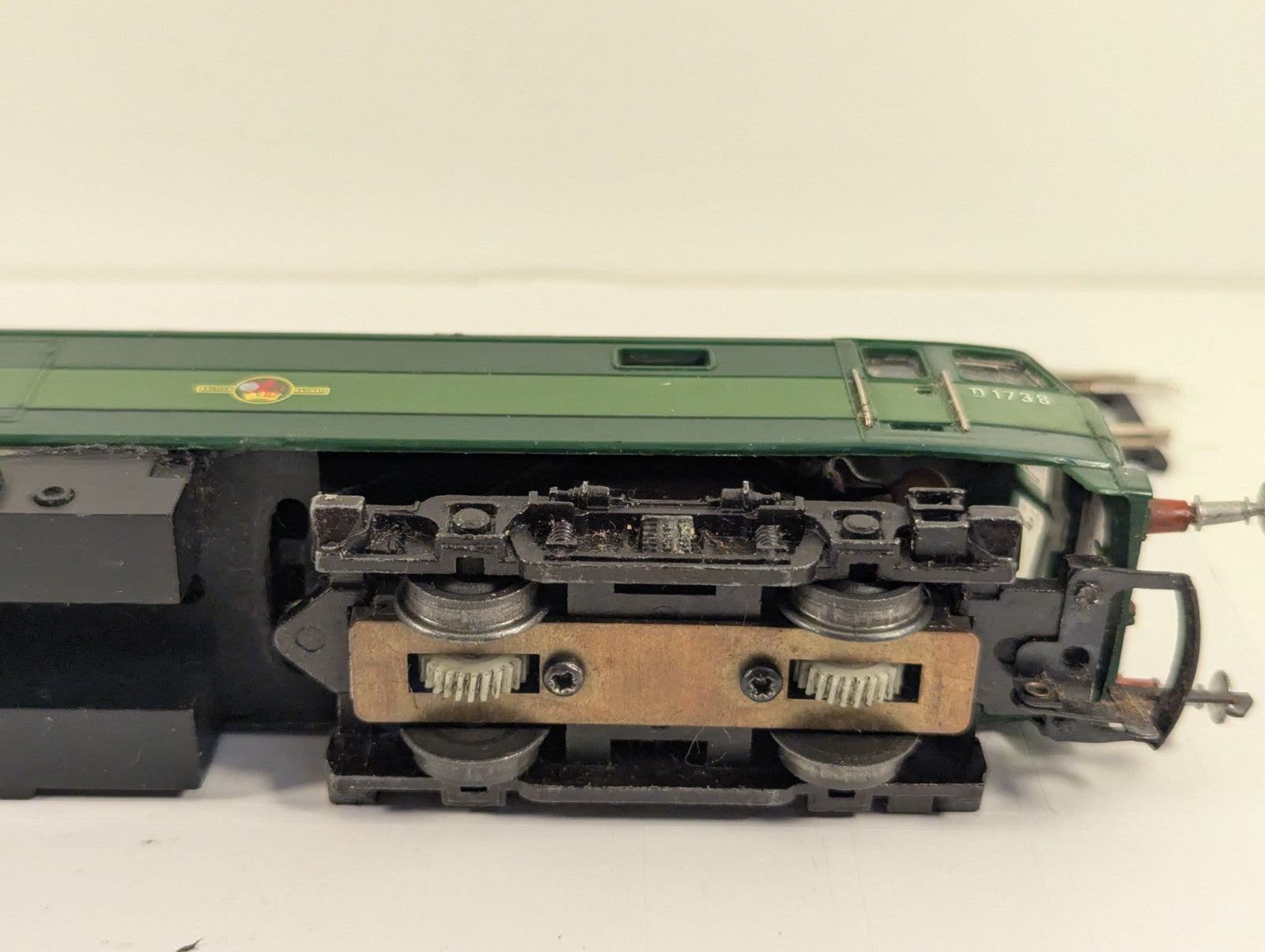Hornby OO Gauge BR Class 47 Diesel Locomotive - Repainted and nonrunner