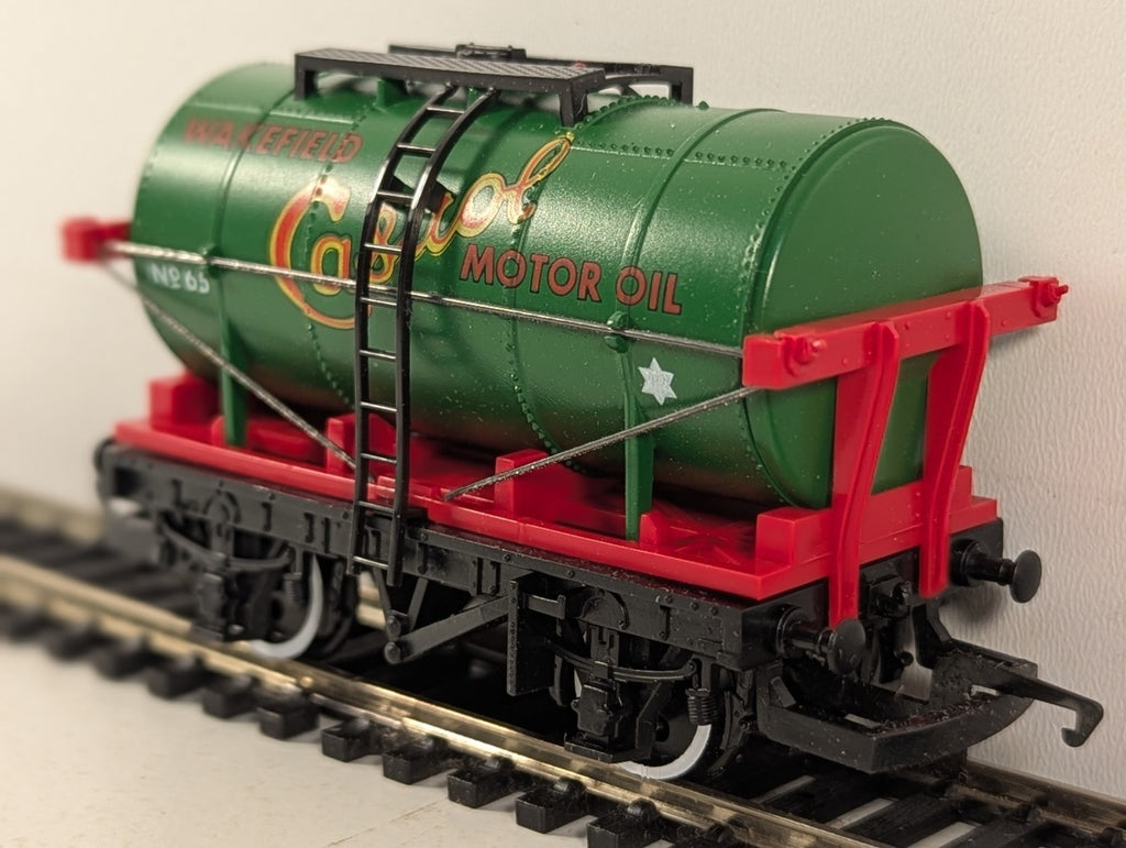 Hornby OO Gauge Castrol Tank Wagon No 65 Wakefield Castrol R.127