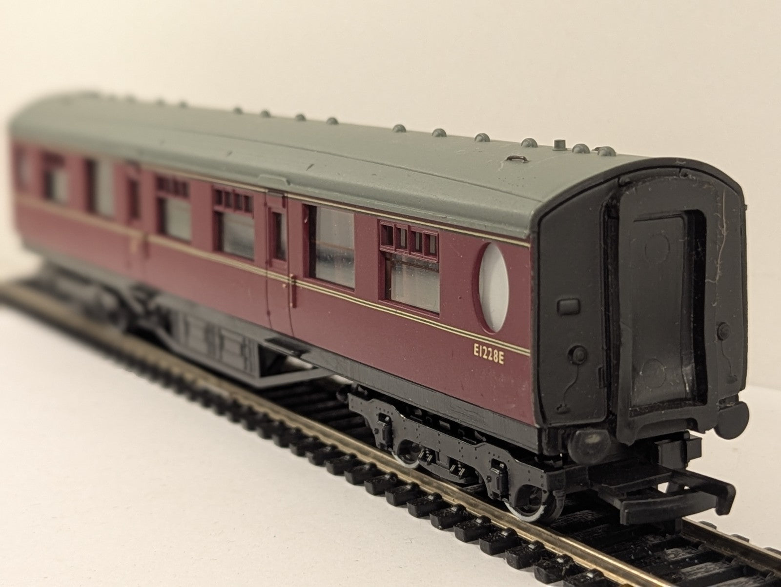Bachmann Branchline OO Gauge LNER Thompson Brake Composite Coach BR Maroon