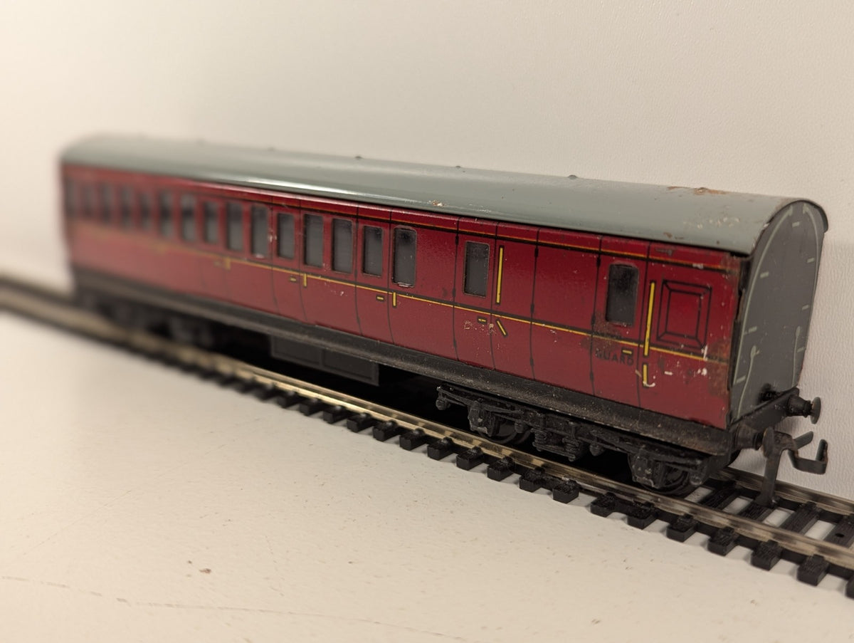 Hornby Dublo OO Gauge Tinplate Suburban Brake Coach