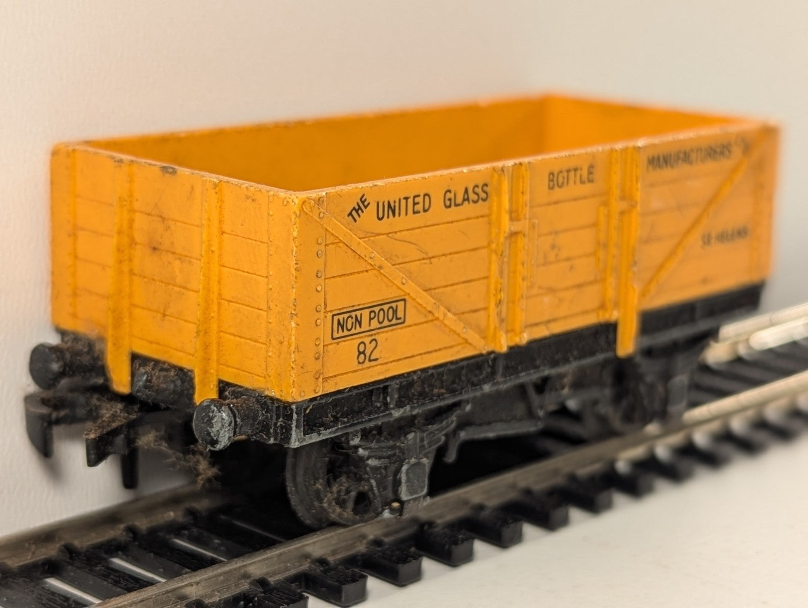 Hornby Dublo United Glass Bottle Manufacturers 5 Plank Open Wagon OO Gauge