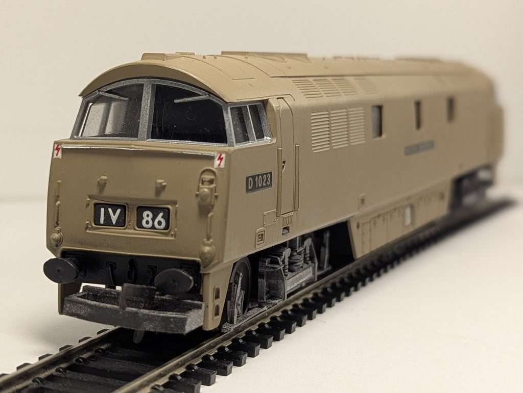 Lima OO Gauge Class 52 Western Enterprise Diesel Locomotive D1023 BR Desert Sand