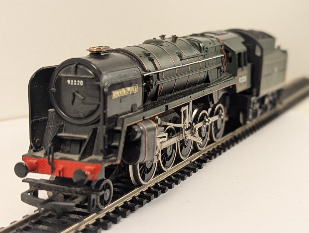 Hornby BR Class 9F "Evening Star" No.92220 2-10-0 Steam Locomotive OO Gauge