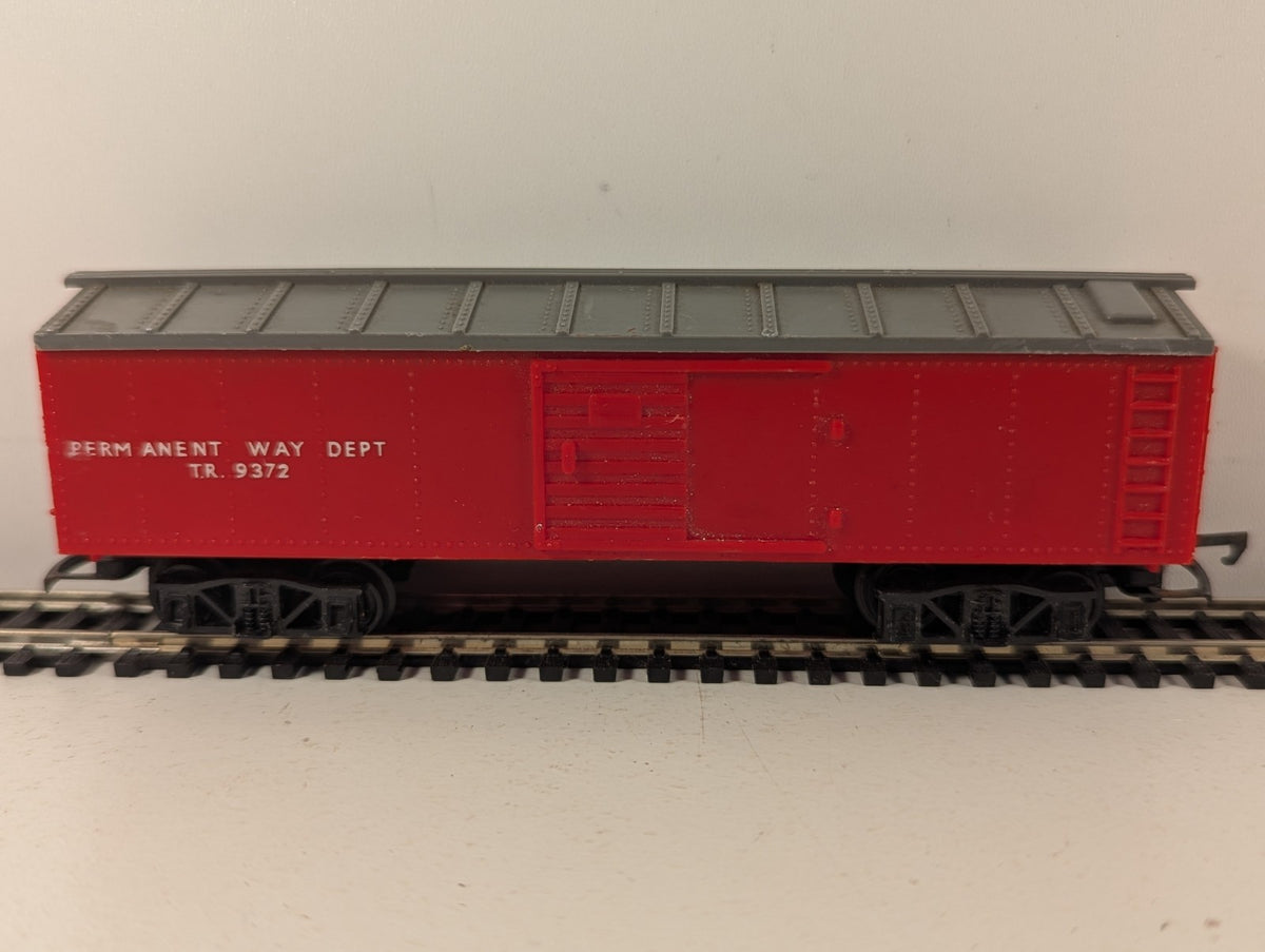 Tri-ang OO Gauge Transcontinental Permanent Way Box Car Goods Wagon