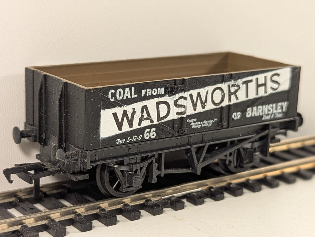 Mainline Railways 37176 5 Plank Wagon “Wadsworth”