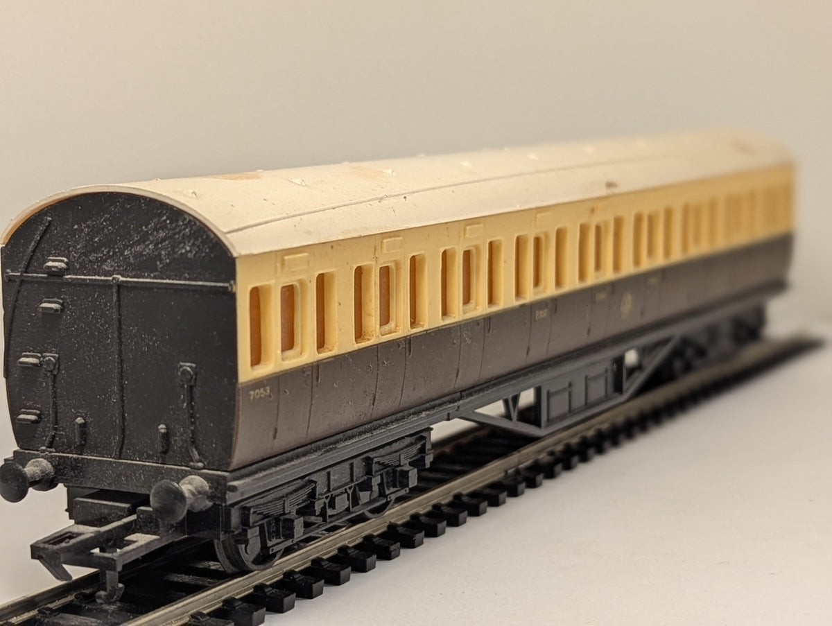Graham Farish GWR Suburban Brake Coach OO Gauge Needs Clean