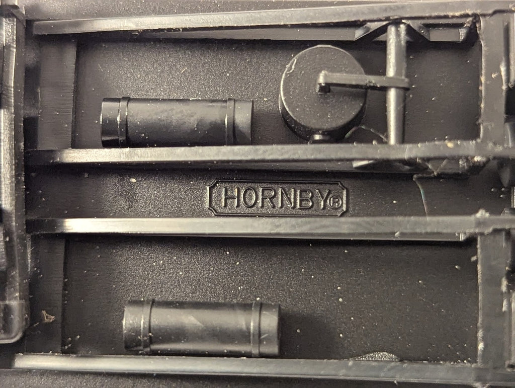 Hornby OO Gauge Pullman Car No. 34 Third Class Parlour Car Passenger Coach
