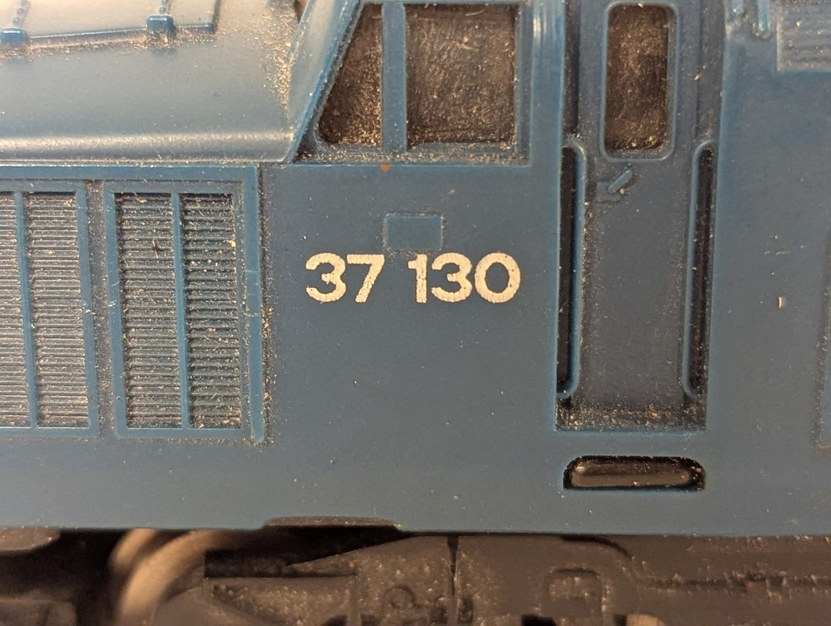 Hornby OO Gauge Class 37 Locomotive 37 130 BR Blue