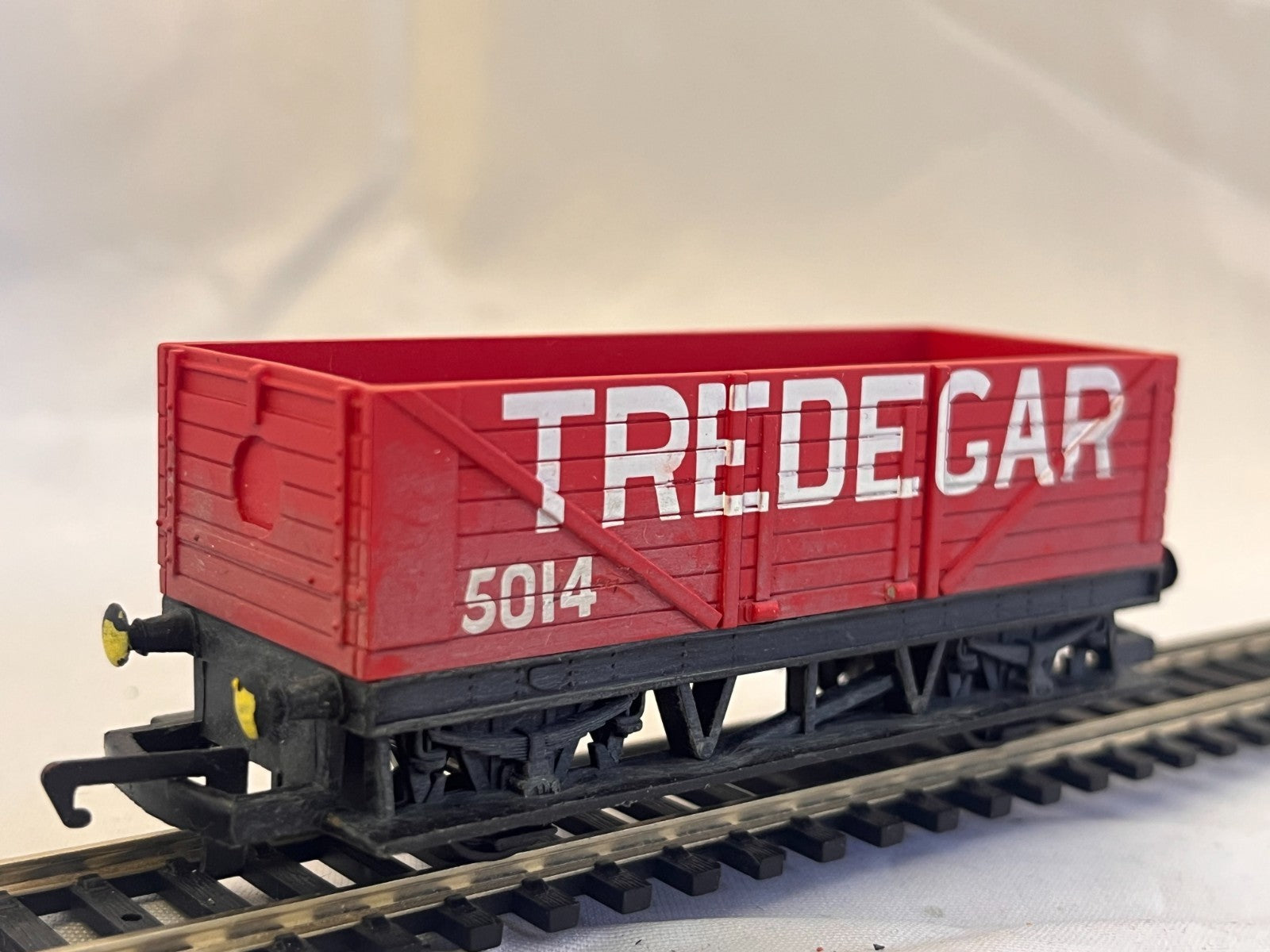 Hornby Railroad R6370 OO Gauge Tredegar LWB Open Wagon Weathered