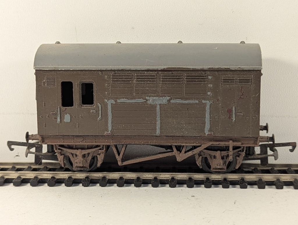 Tri-ang OO Gauge SR Utility Van Goods Wagon Repainted Brown R.16