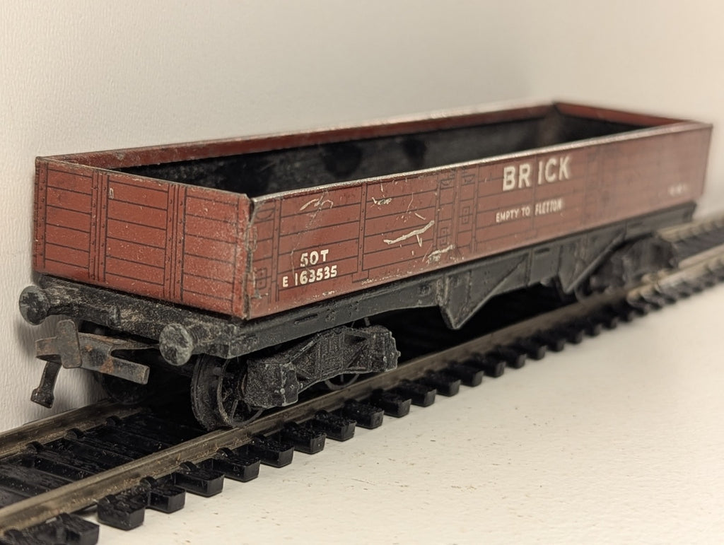 Hornby Dublo 50 Ton Brick Wagon E163535 OO Gauge