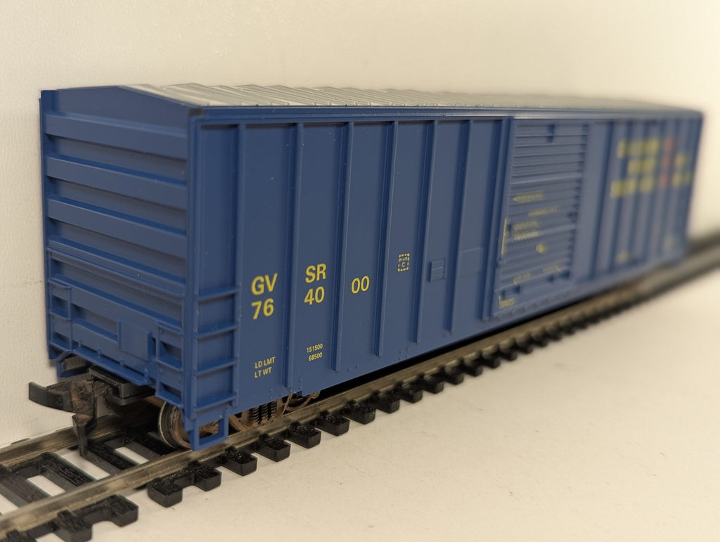 Roundhouse HO Gauge 50ft FMC SD Box Car Boxcar GVSR 764000 Golden West Service