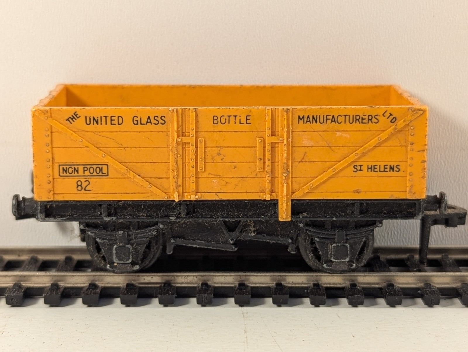 Hornby Dublo United Glass Bottle Manufacturers 5 Plank Open Wagon OO Gauge