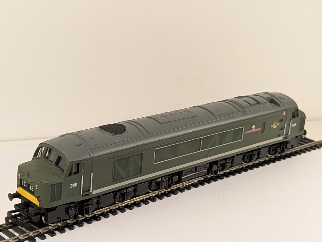 Mainline OO Gauge Class 45 D49 "The Manchester Regiment" BR Green - Boxed