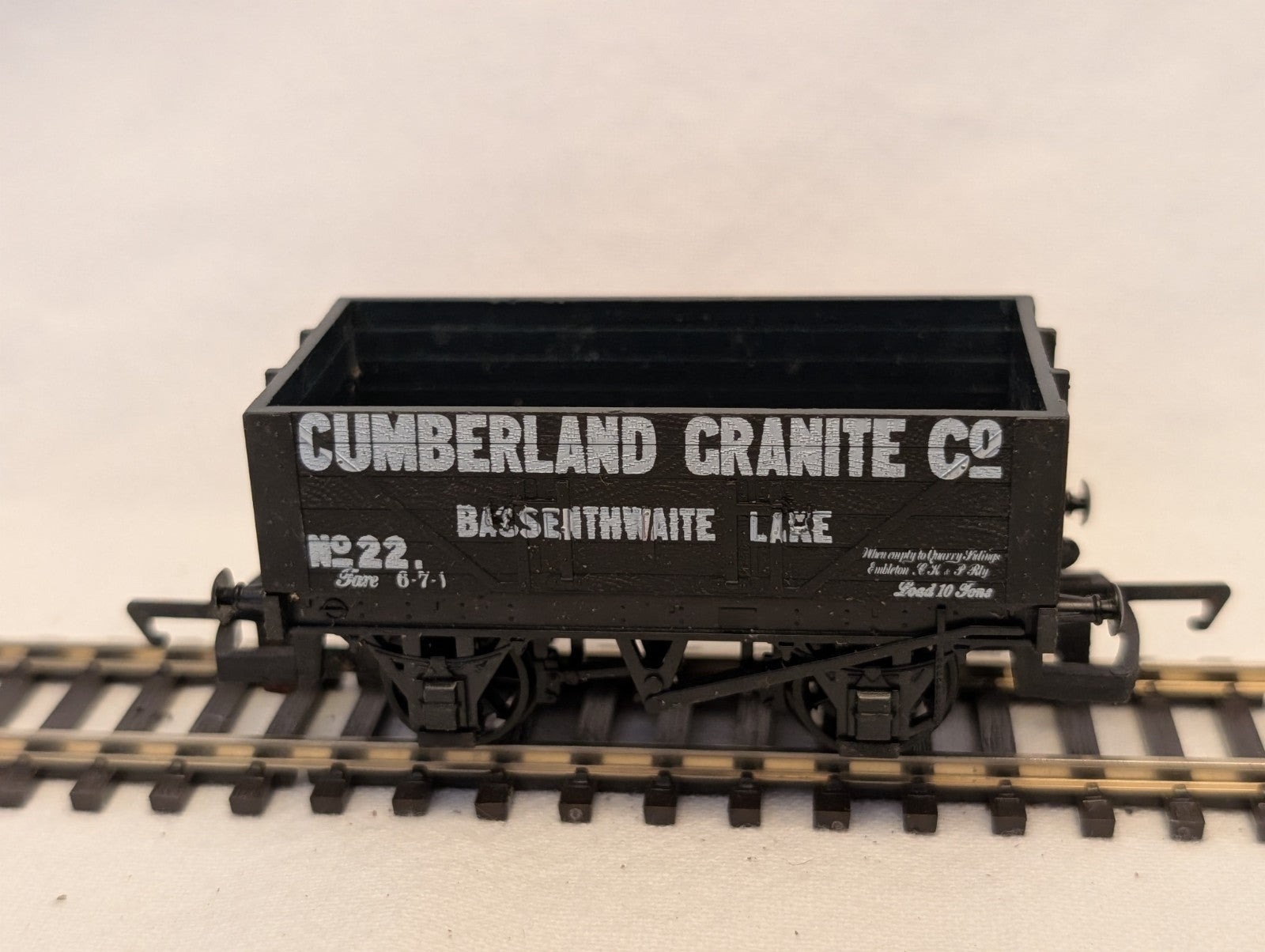 Hornby OO Gauge Cumberland Granite Co. 5-Plank Open Wagon 22 R218