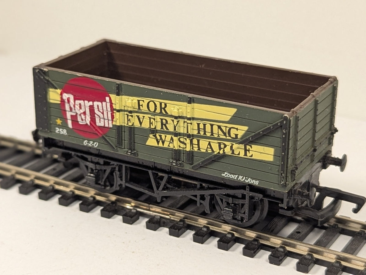 Mainline OO Gauge Persil 7 Plank Open Wagon