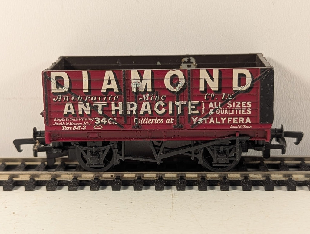 Mainline OO Gauge 7-Plank Wagon 'Diamond Anthracite' Open Wagon