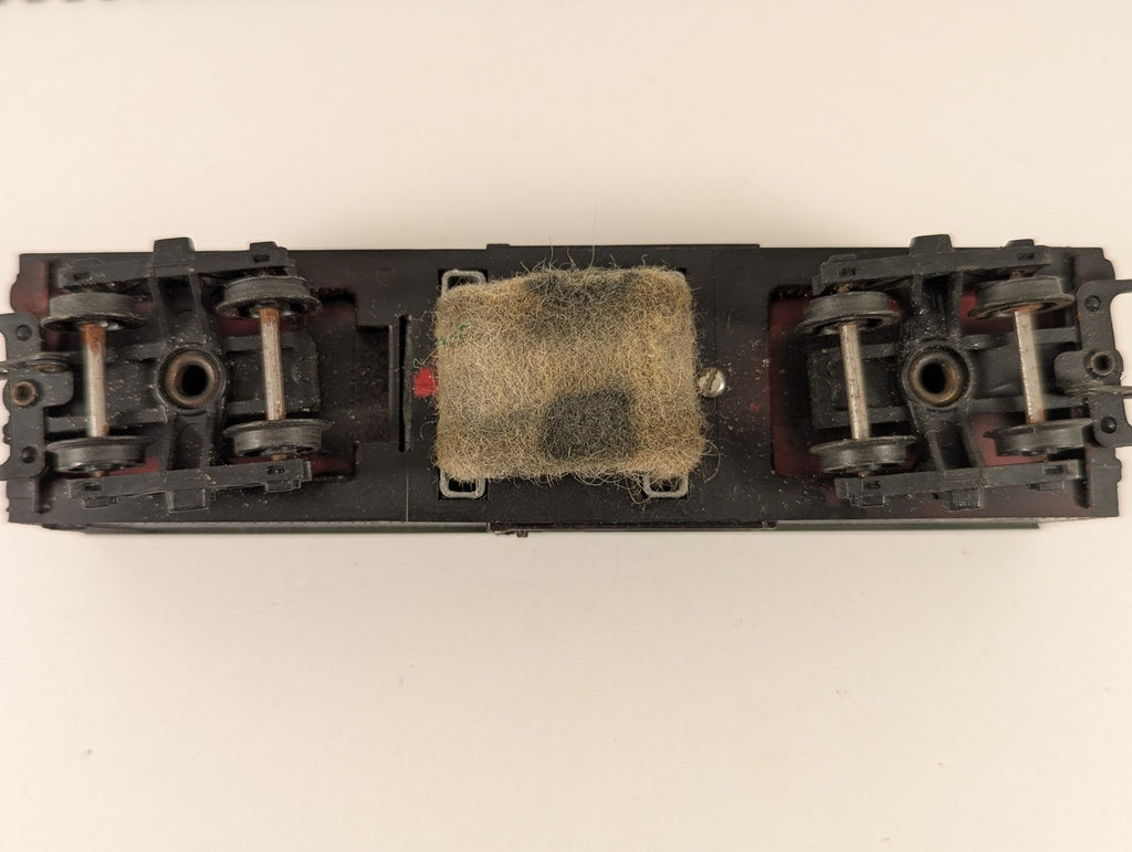 Tri-ang OO Gauge Track Cleaning Car Goods Wagon B770288 BR Grey & Green R344