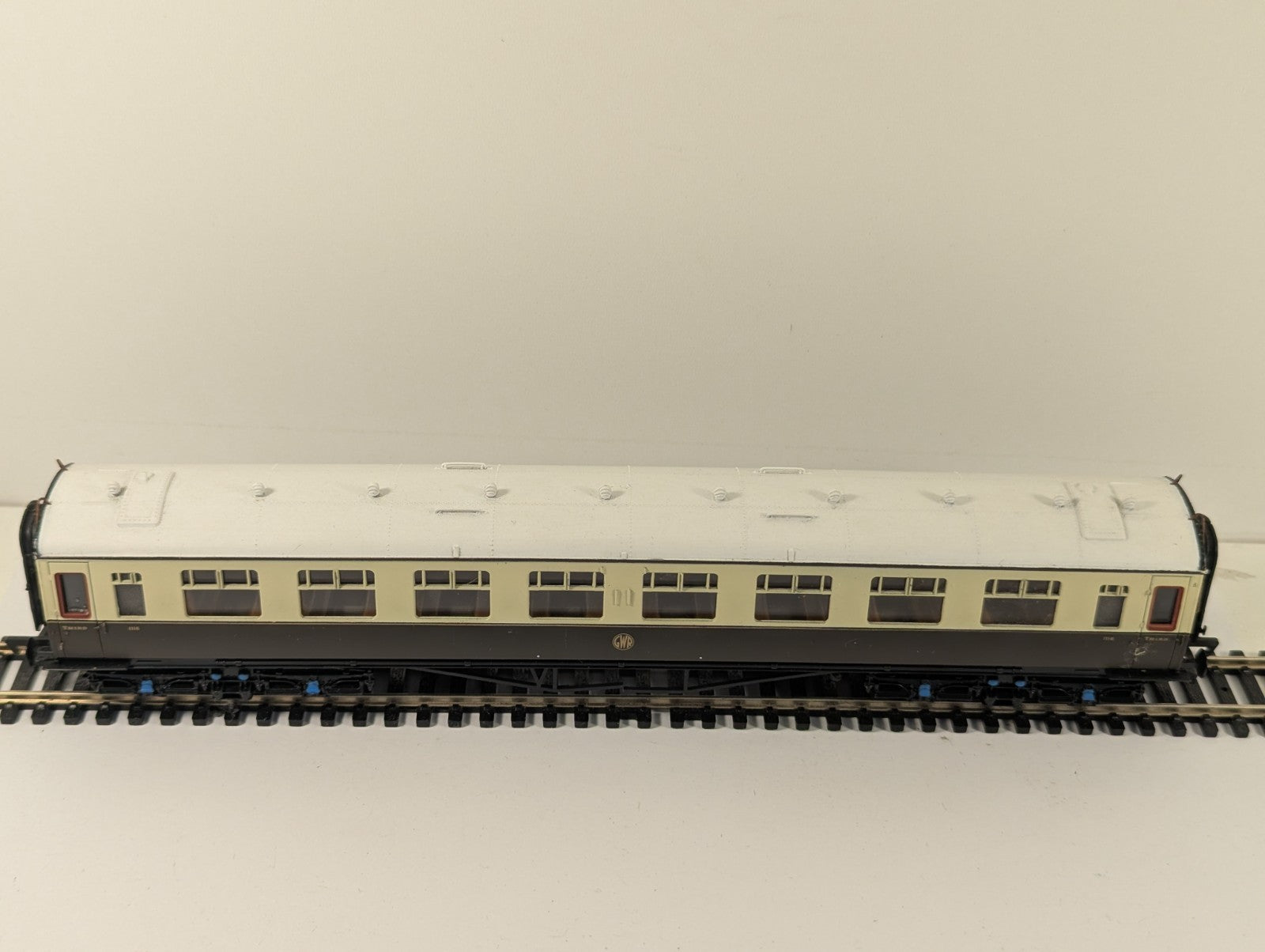 Mainline 937124 OO Gauge GWR Collett 3rd Corridor Coach