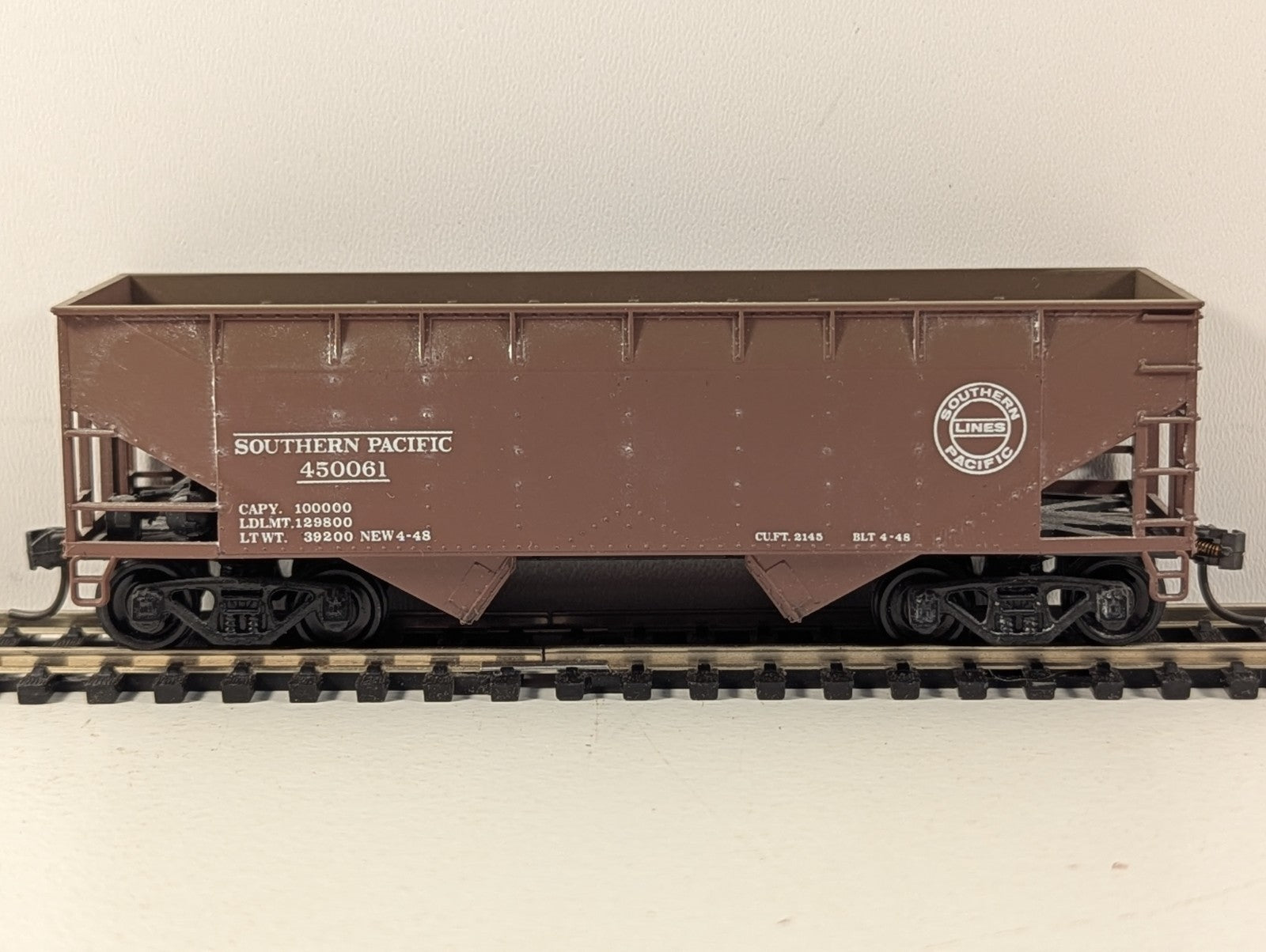 Athearn Southern Pacific 70-Ton Triple Hopper Car