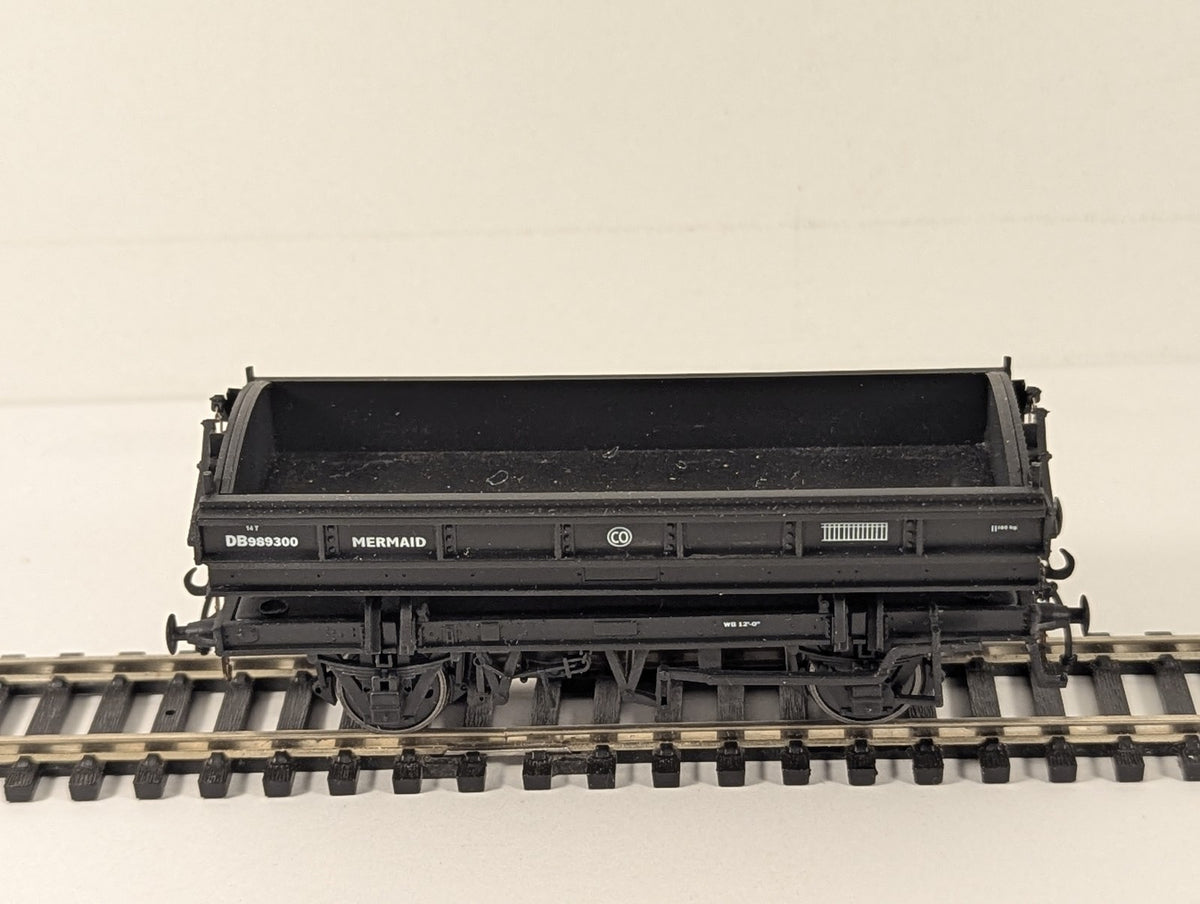 Flangeway ME-3 Mermaid ballast wagon in BR black DB989264